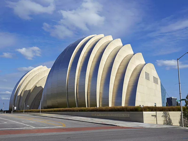 Wat zijn de onderhoudsvereisten voor gebouwen met stalen museum?